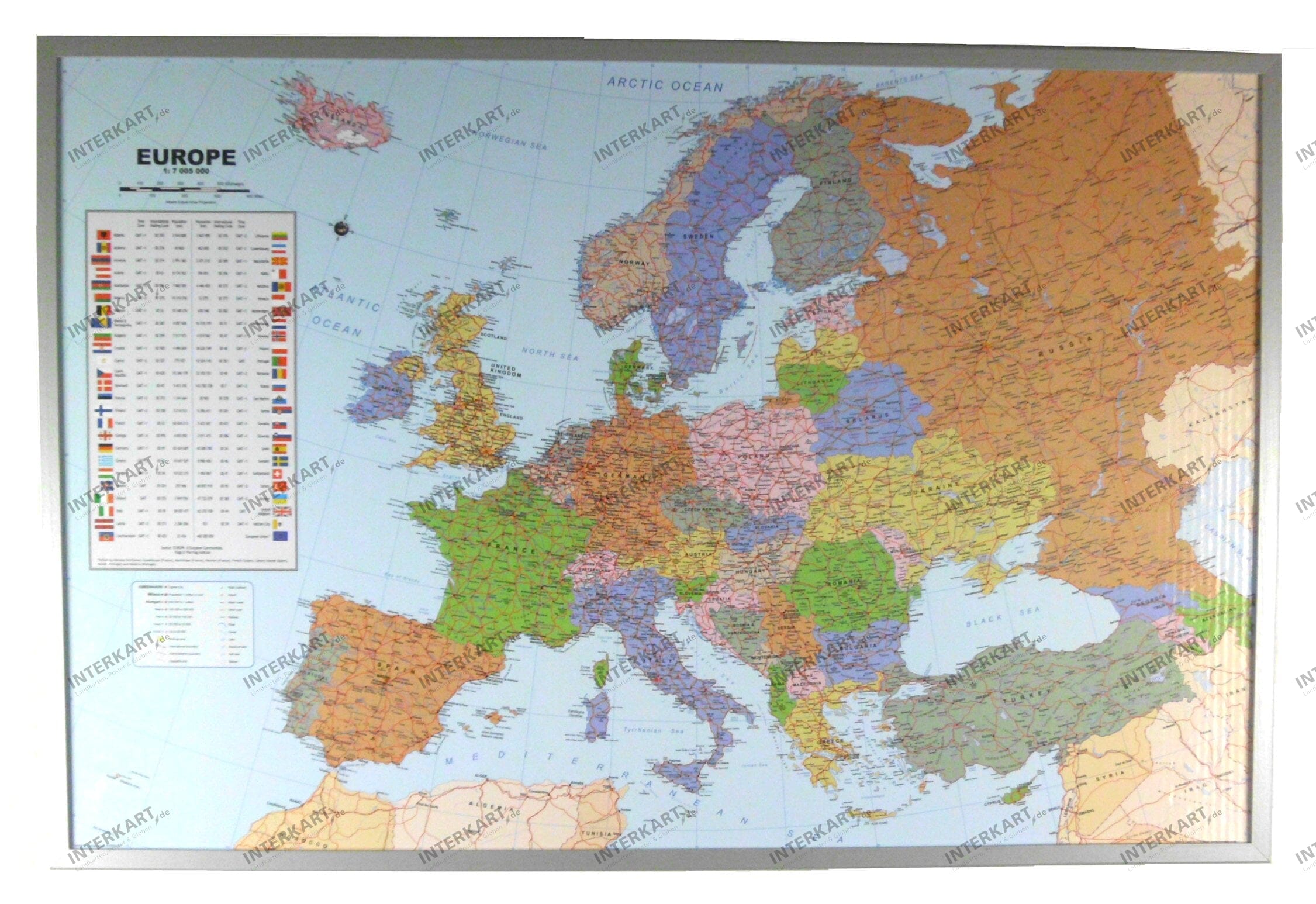 Politische Europakarte auf Kork-Pinnwand 