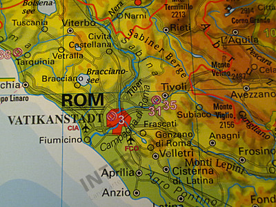 Italien Landkarte physikalisch 67 x 86cm